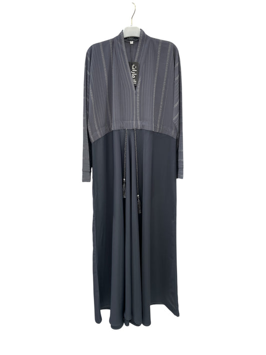 2-toned grey abaya